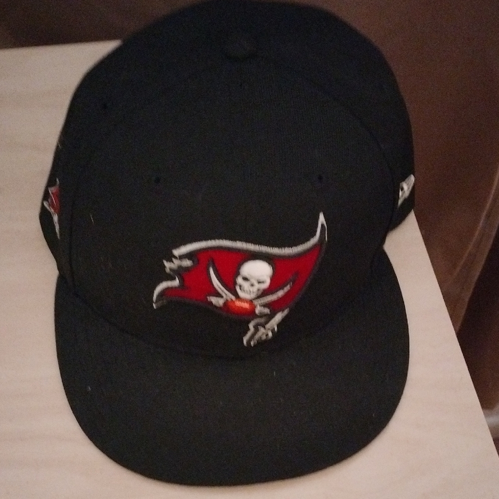 New Era Black and Red Skull Logo Hat